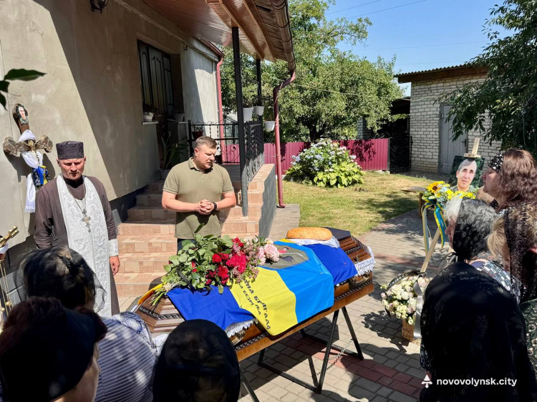 Понад два роки вважався зниклим: на Волині попрощалися із загиблим Героєм Сергієм Олексюком