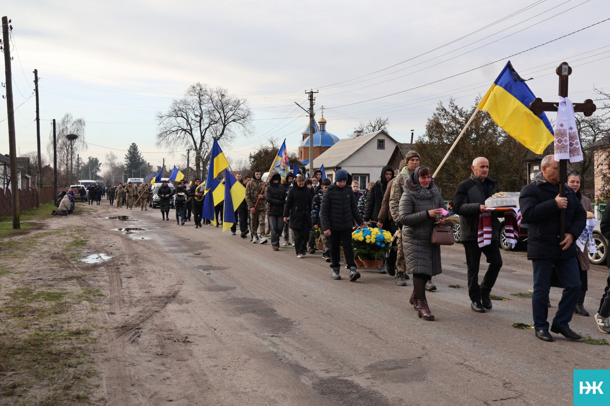 Рік надії й очікування: на Волині попрощалися з Героєм Віктором Фесиком