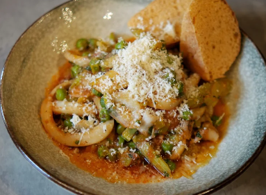 Де забронювати столик на 8 березня у Луцьку