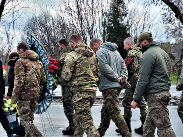 Прощавай, Фотографе: на Волині попрощалися із Героєм Максимом Бурдою