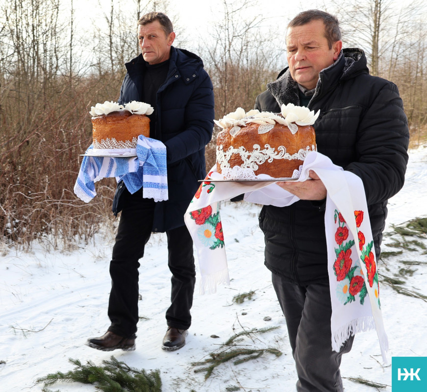 Довгою була остання дорога додому: на Волині попрощалися з воїном Володимиром Сірцем