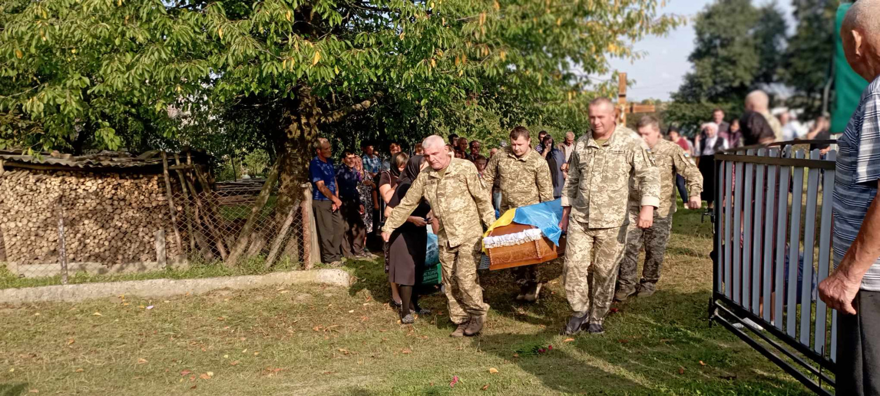 Отримав важке поранення на Донеччині: у Луцький район «на щиті» востаннє повернувся Герой Михайло Заєць. Фото