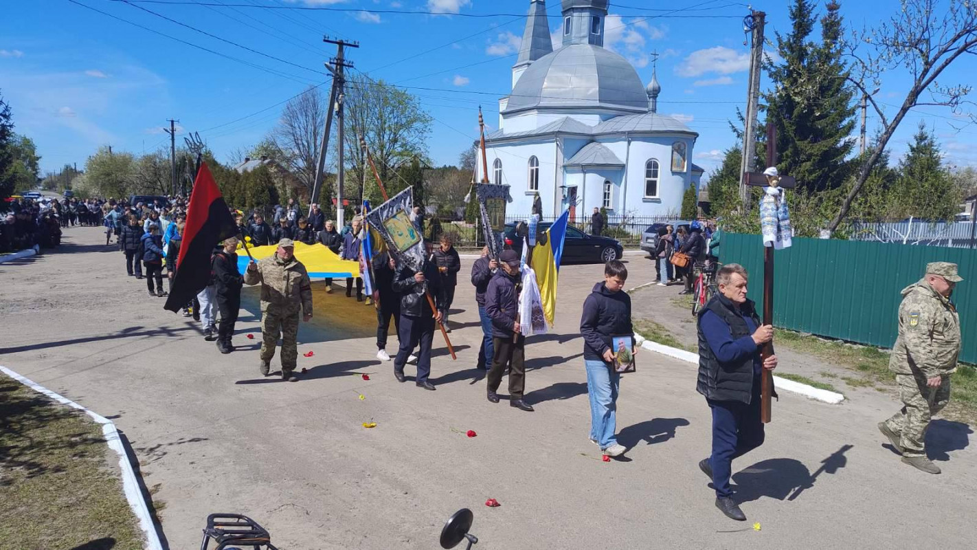 З вересня 2024 року рідні жили надією: на Волині попрощалися із 31-річним Героєм Іваном Фіщуком