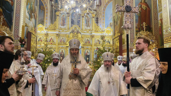 Молився за мир і щоб Бог умудрив владу: в Зимненський монастир приїхав митрополит Онуфрій