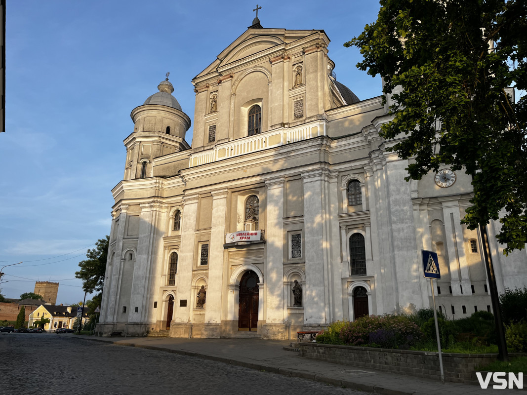 Від замку до «Голлівуду»: 10 найкращих місць для фотосесій у Луцьку та поблизу