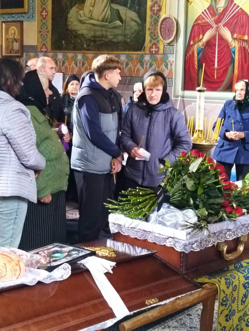 Життя обірвалось внаслідок важких поранень: на Волині попрощались з Героєм Володимиром Андрійчуком