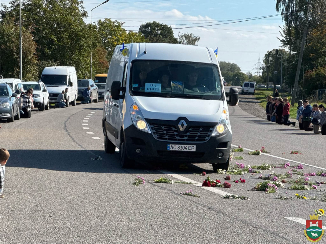 На Волині зустріли траурний кортеж із тілом загиблого захисника Юрія Шпака
