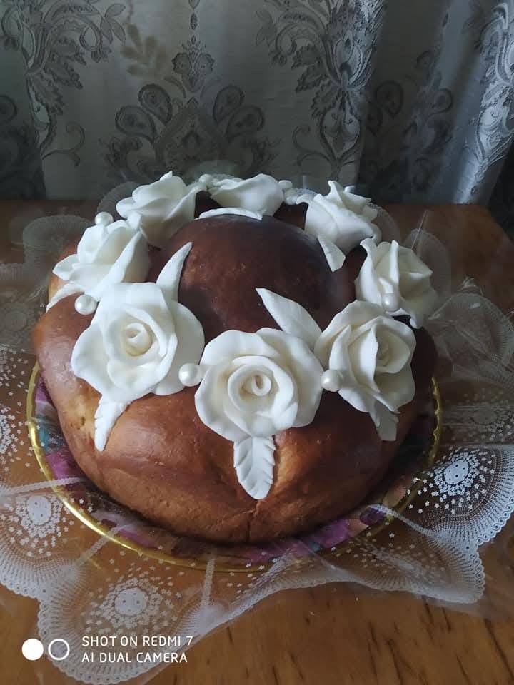 Майстриня з Волині пече короваї, які замовляють по всій Україні та за кордоном