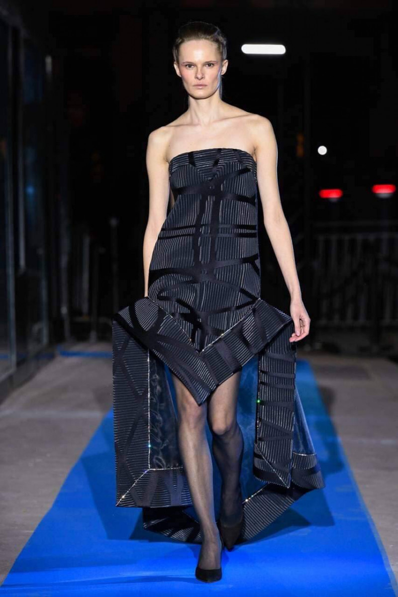 Волинянка взяла участь у показі Pierre Cardin Fall 2023 в рамках Паризького тижня моди