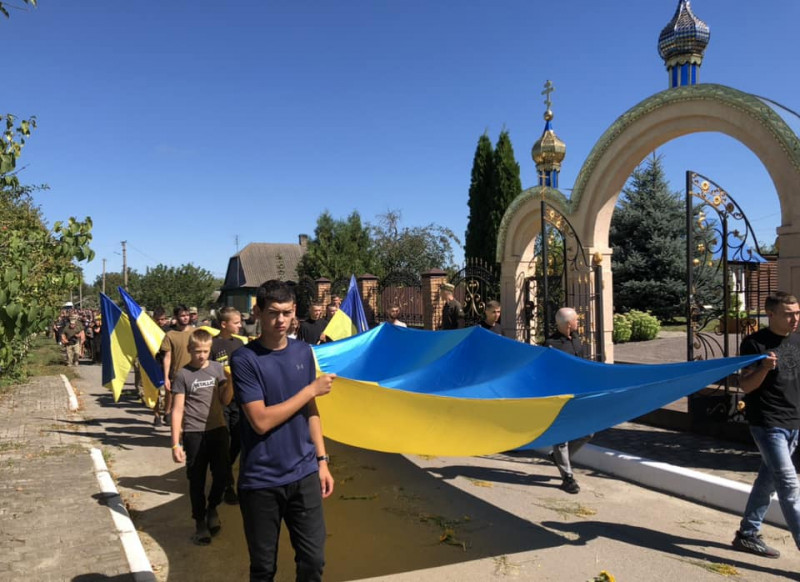 Не встиг створити власну сім’ю: на Волині попрощались з 20-річним Героєм Андрієм Рабенком