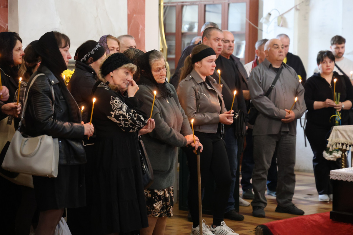 Помер від отриманих на фронті поранень: у Луцьку попрощалися з 50-річним воїном Василем Зубчиком