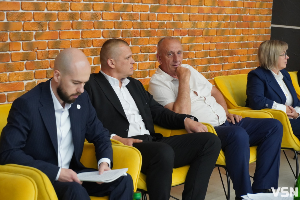 Громади у нерівних умовах: у Луцьку обговорили проблеми реформи старост