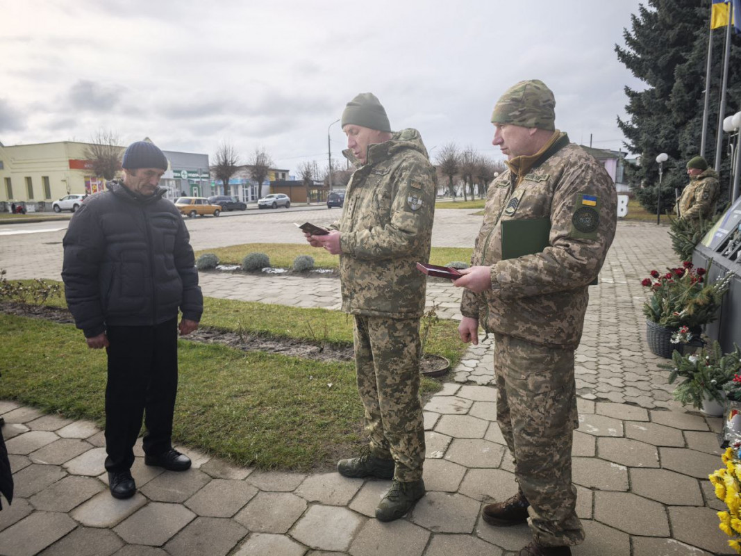 Рідним Героїв з Волині вручили посмертні нагороди воїнів