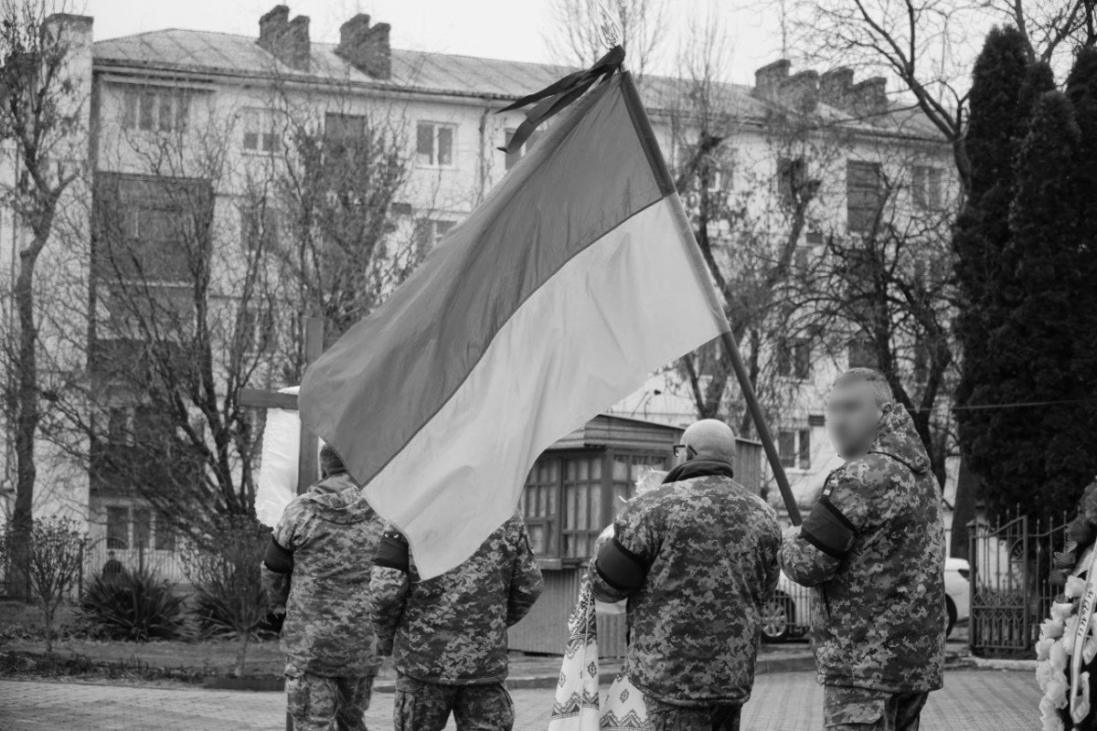 Не встиг створити сім'ю: на Волині попрощалися з молодим Героєм Віталієм Чуєм