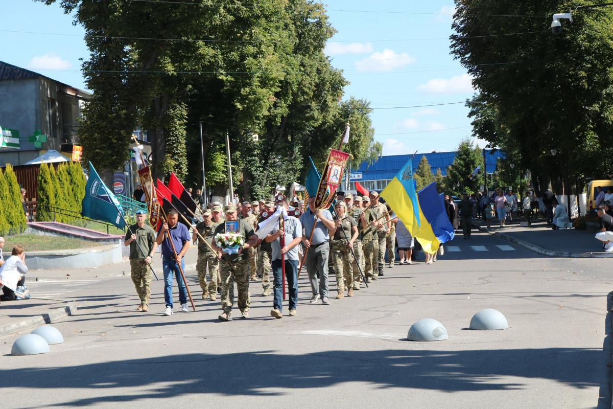 Загинув на Донеччині ще у 2025 році: на Волині провели в останню дорогу захисника Віталія Новосада