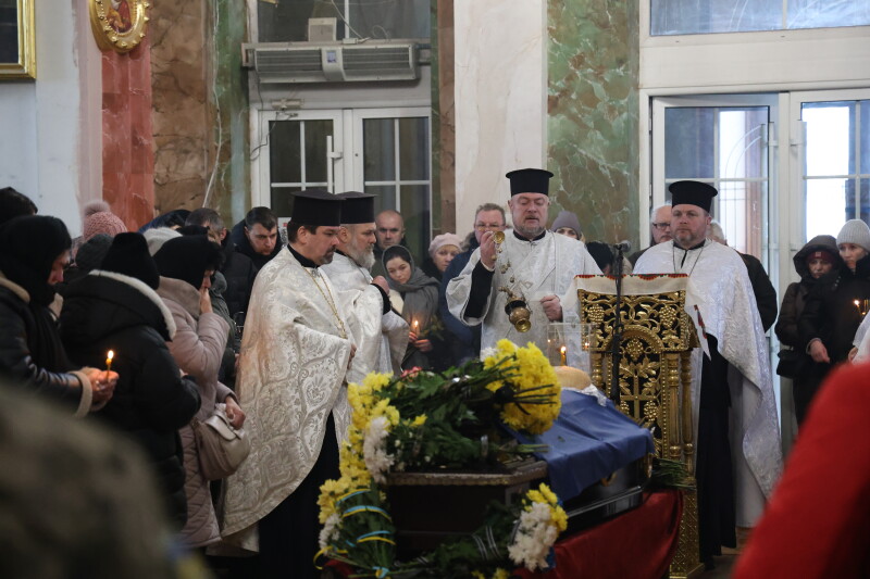 Загинув у лютому 2024 року: у Луцьку попрощалися з Героєм Дмитром Бобровським