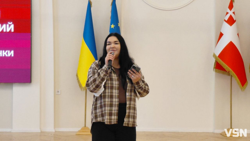 У Луцьку відбулася посвята першокурсників медфакультету: 220 студентів одягнули білі халати