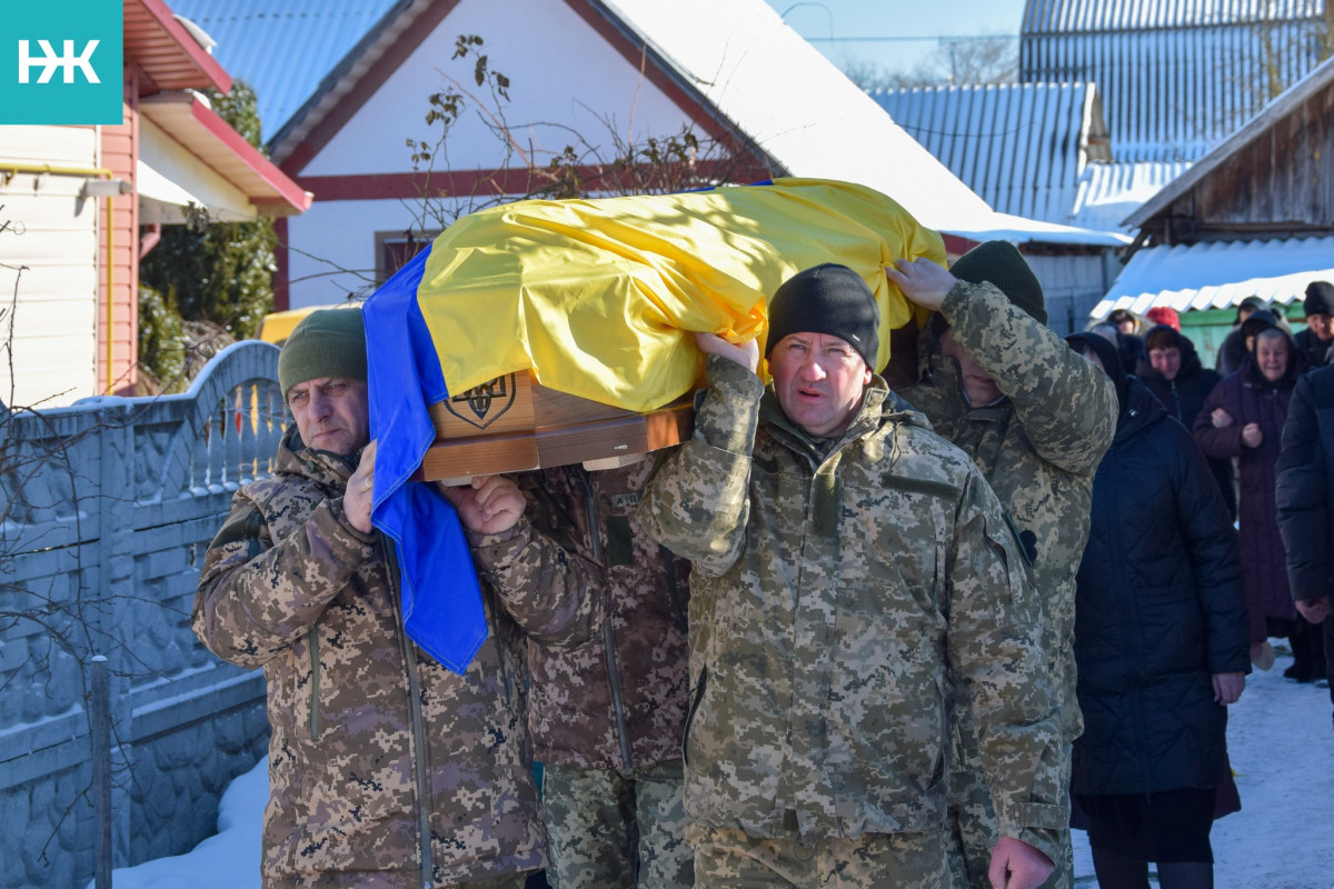 Осиротіли донечка і син: на Волині попрощалися із 43-річним Героєм Віктором Веремійчиком