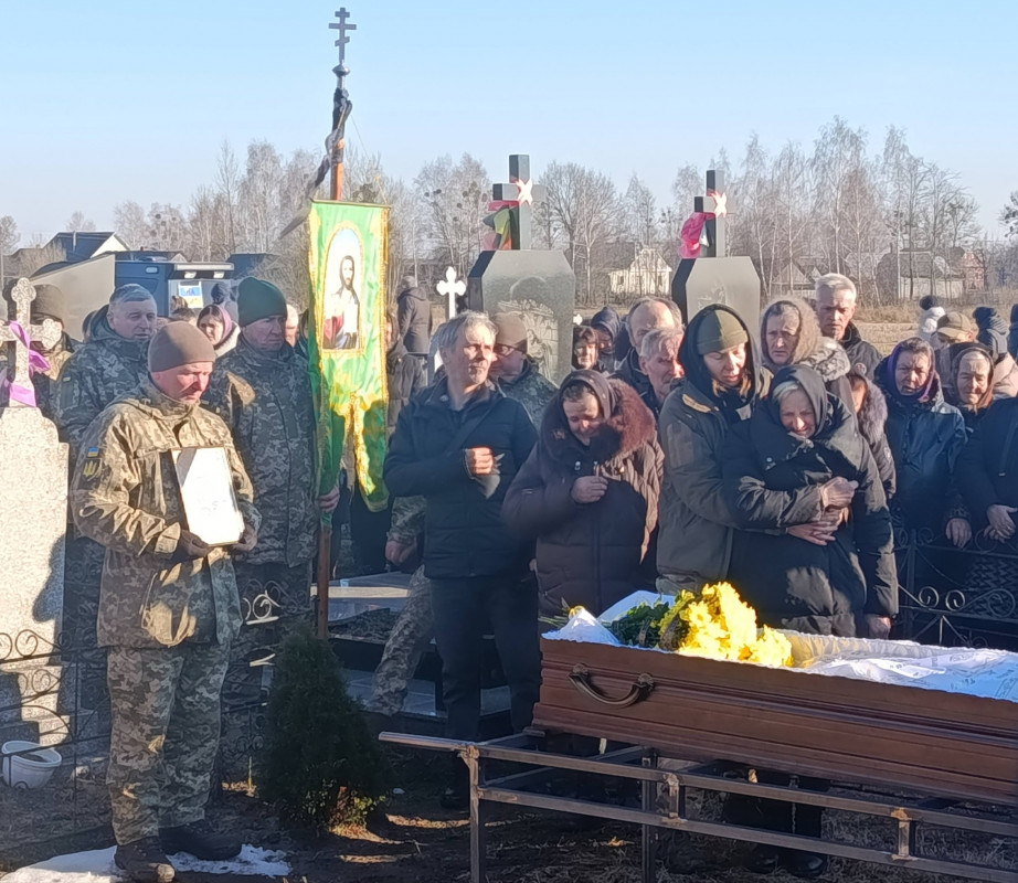 На Волині попрощалися з Героєм Валерієм Калапуцом
