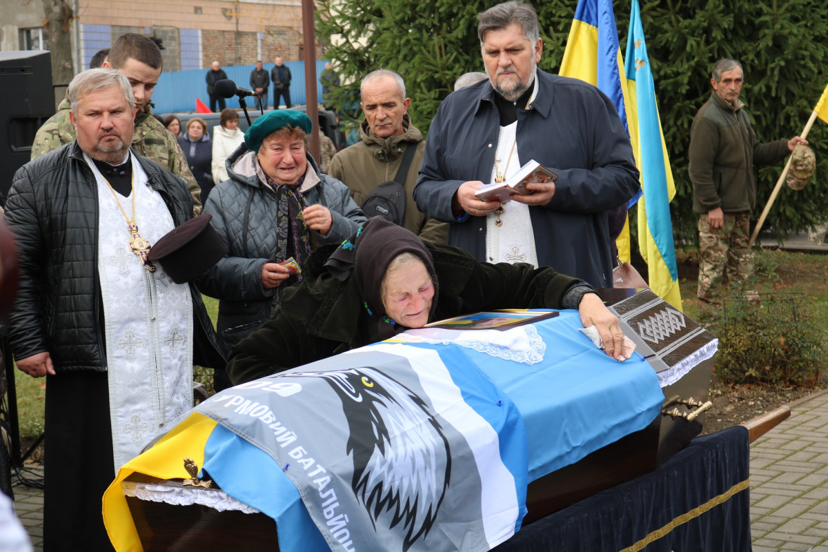 Більше двох років вважався зниклим безвісти: на Волині попрощались з Героєм Сергієм Матвіюком