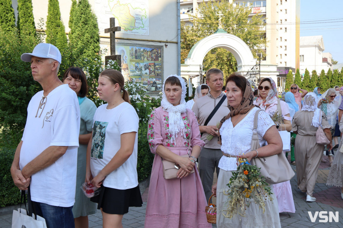 «Душа покликала до храму»: як лучани відзначили Медовий Спас