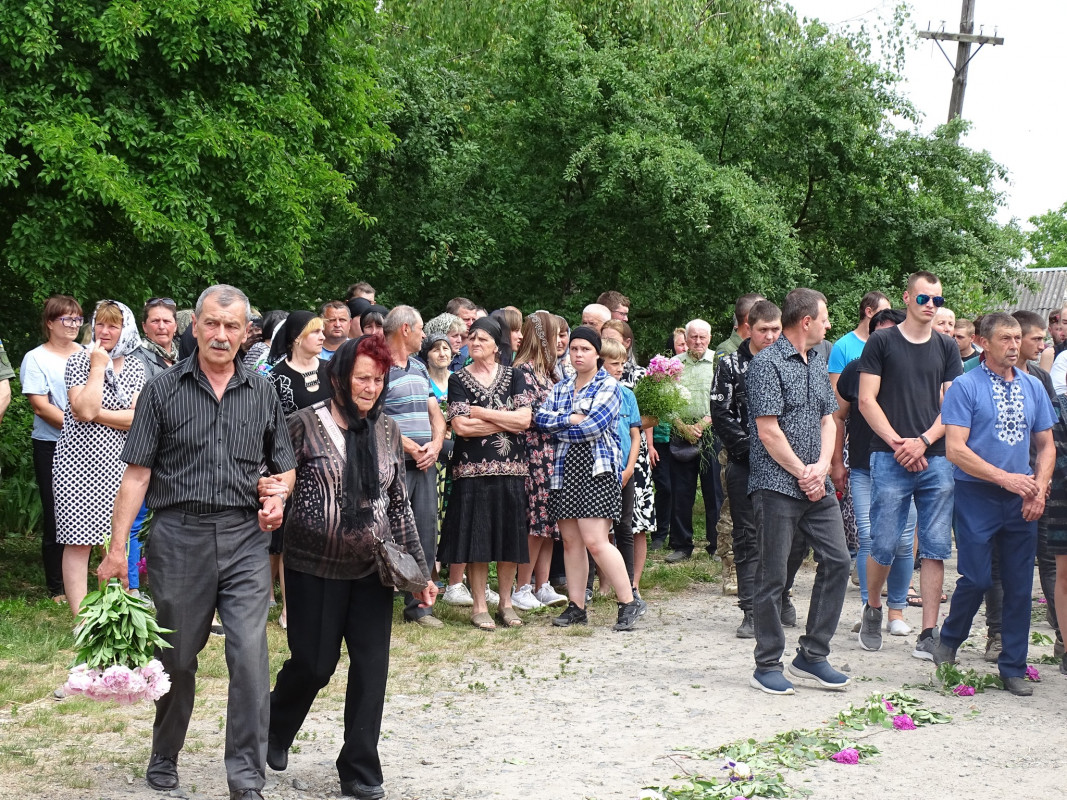 Не дожив декілька тижнів до дня народження: на Волині попрощалися із полеглим Героєм Сергієм Карпуком