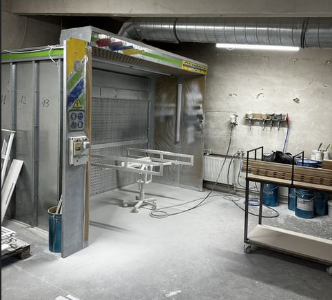 Під Луцьком продається меблеве виробництво, що працює на сонячних панелях