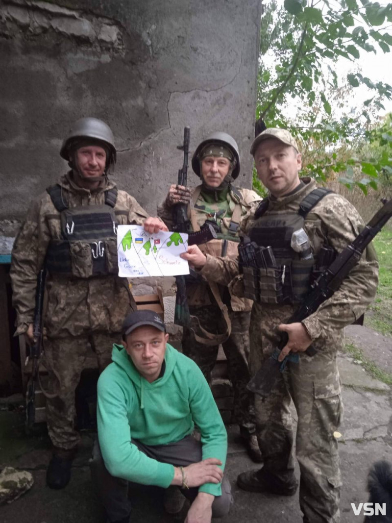 Вірив у Бога і молитви: спогади матері про Героя Степана Локшина з Волині