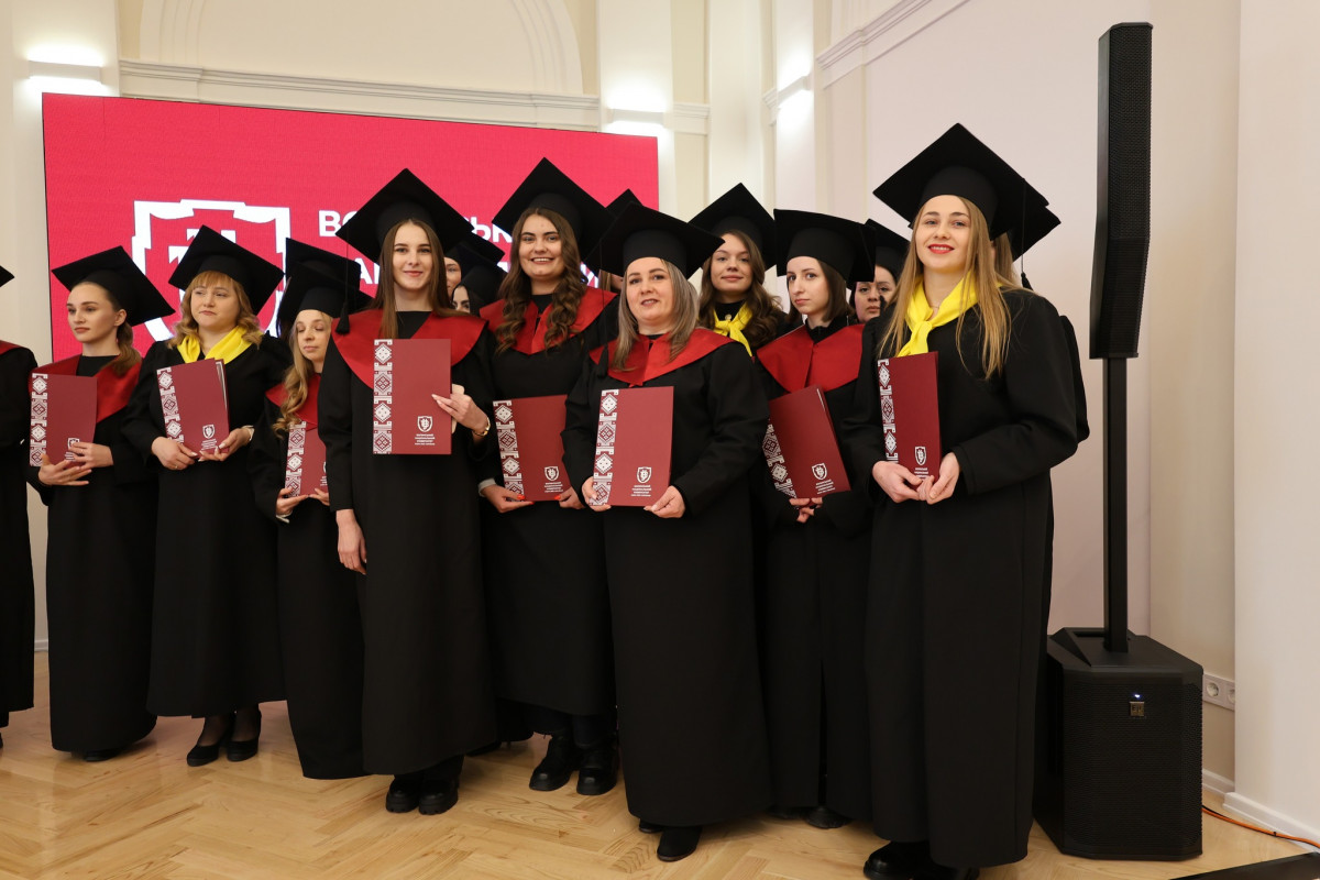 У волинському виші урочисто вручили дипломи магістрів 40 військовослужбовцям і ветеранам