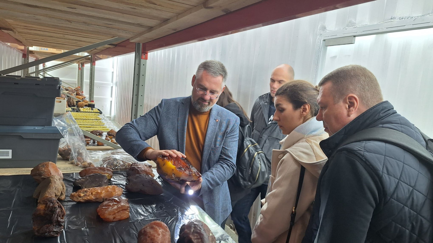 Державна комісія України по запасах корисних копалин та КП «Волиньприродресурс»: візит до заводу по збагаченню та переробці бурштину