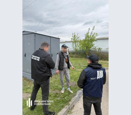 Військовозобов’язаного поставили на облік на Волині: ДБР викрило схему за 16 тисяч доларів