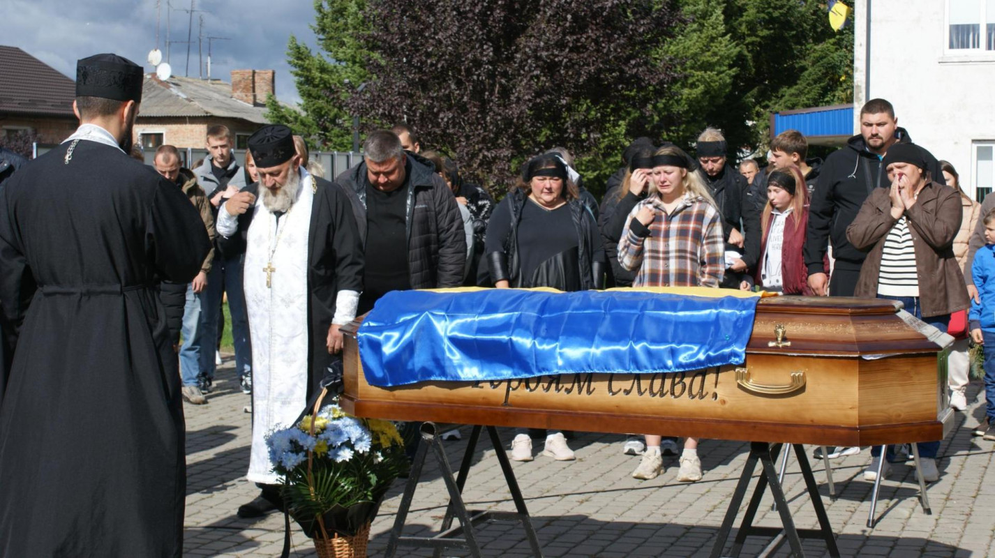 Пройшов війну, пережив ампутацію і будував плани на майбутнє: на Волині поховали 25-річного захисника