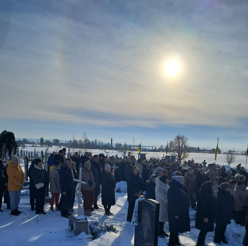 Загинув майже три роки тому: на Волині попрощалися з Героєм Олександром Оксенюком