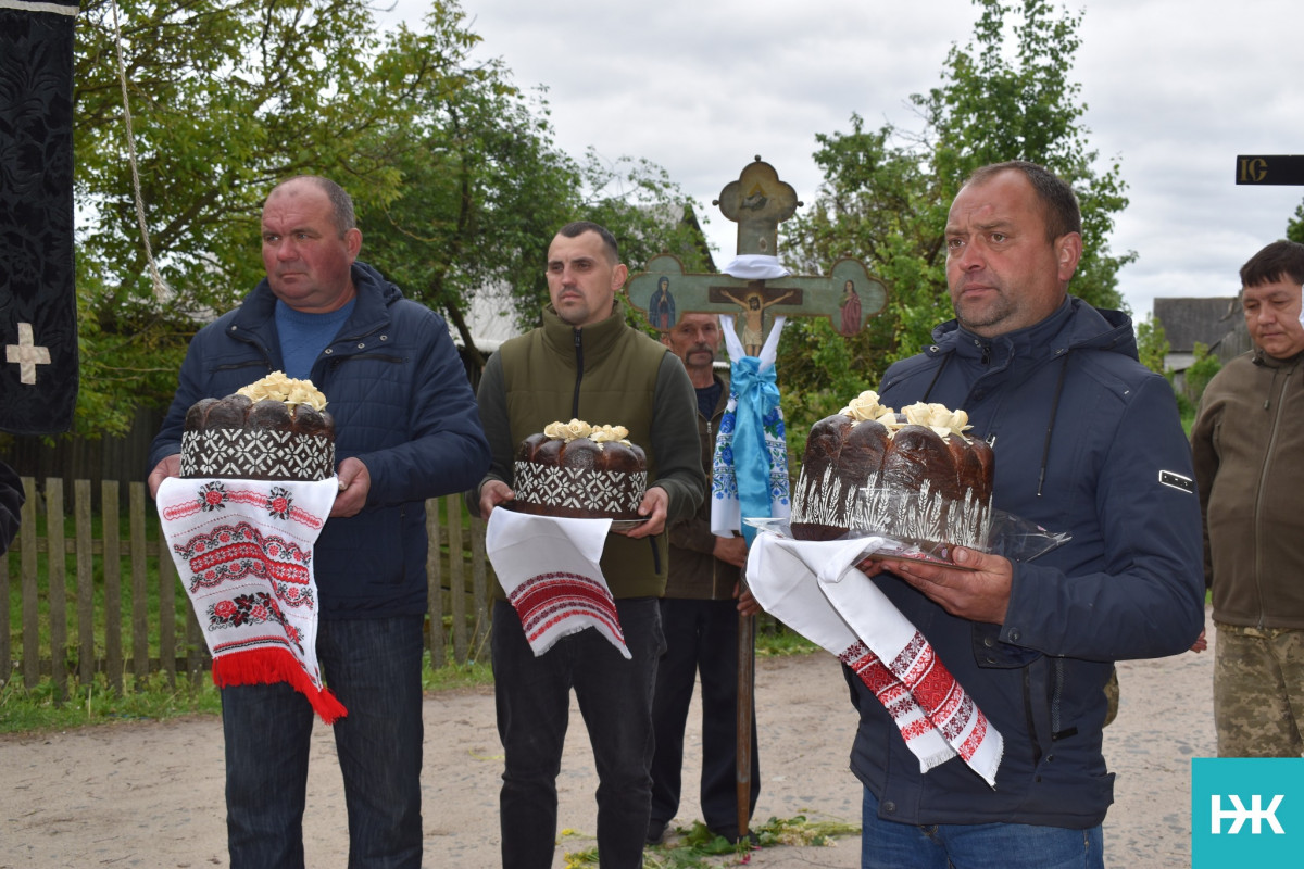 Трагічні Великодні свята: на Волині попрощалися із молодим Героєм Русланом Литвинчуком