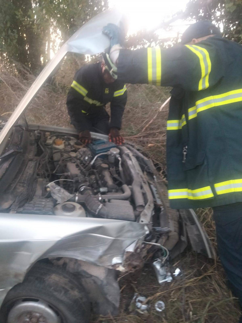 На Волині автомобіль в’їхав у гужовий транспорт, постраждав чоловік