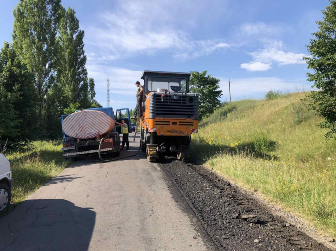 У громаді біля Луцька ремонтують дорогу. Фото