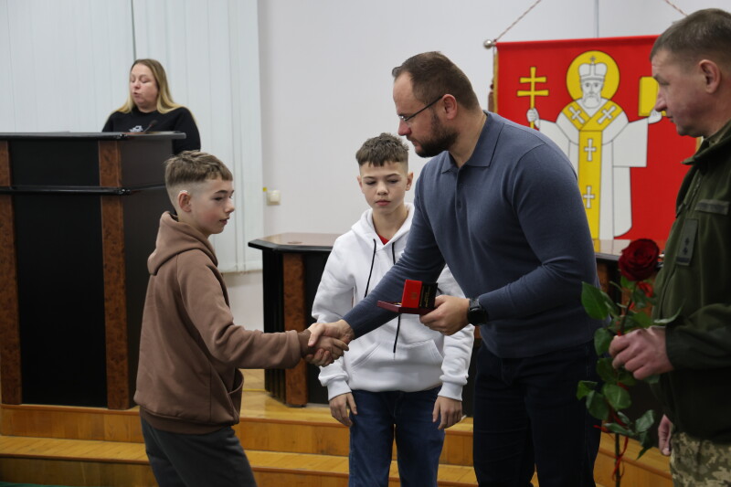 У Луцьку рідним полеглих воїнів вручили державні нагороди