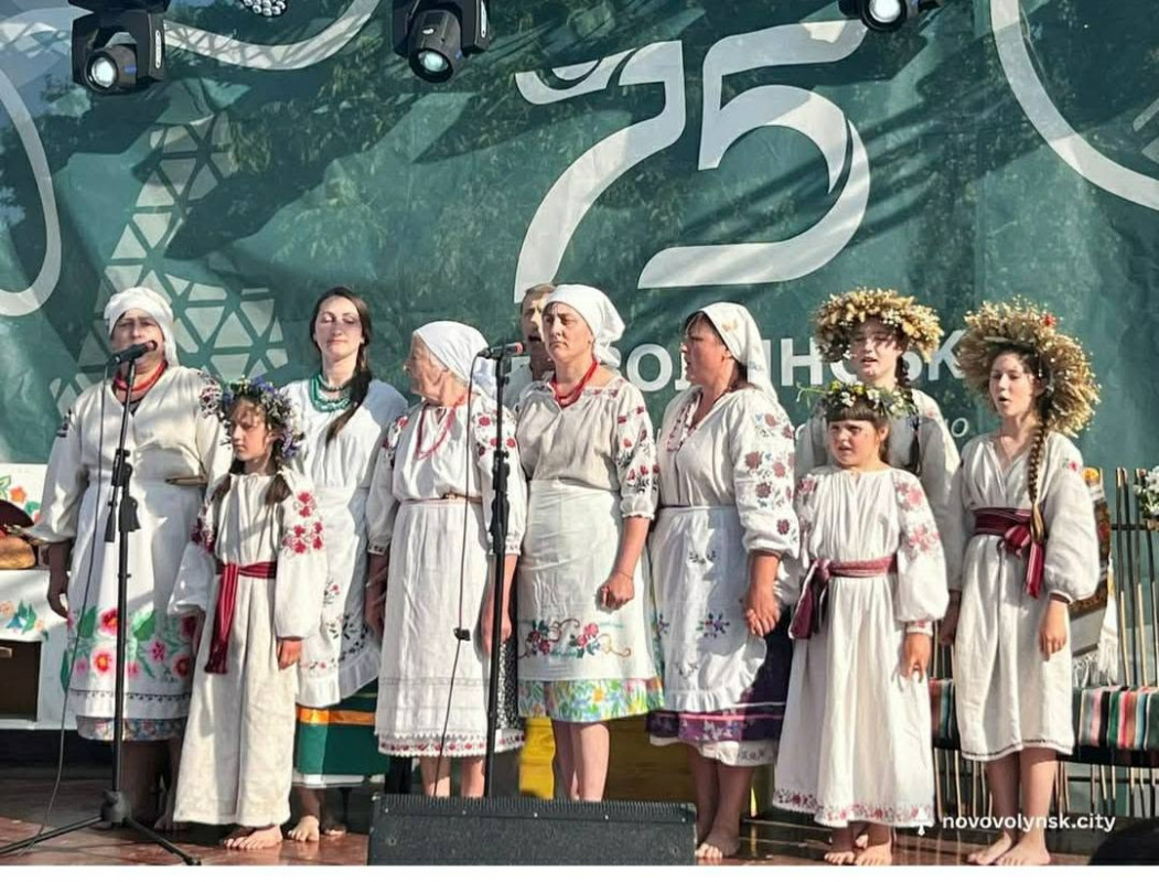 Волинянка перетворила власну хату на музей: тут оживають старовинні вишиванки й пісні предків