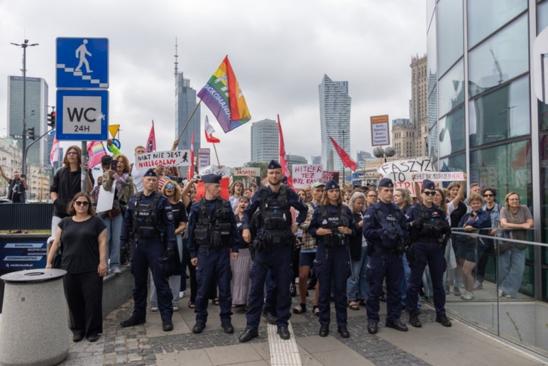 У Польщі – масові протести проти імміграції: тисячі людей вийшли на вулиці