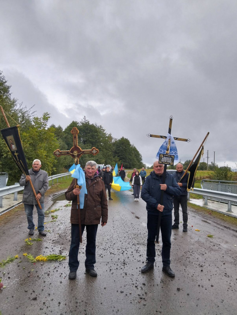 Життя обірвалось внаслідок важких поранень: на Волині попрощались з Героєм Володимиром Андрійчуком