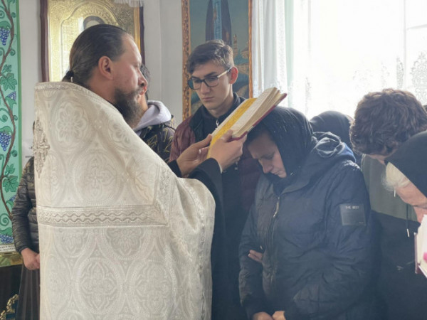 Залишилося троє дітей: у селі на Волині поховали Героя Богдана Крикончука