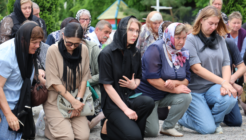 Назавжди 31: у Луцькій громаді попрощалися з Героєм Олександром Каленюком
