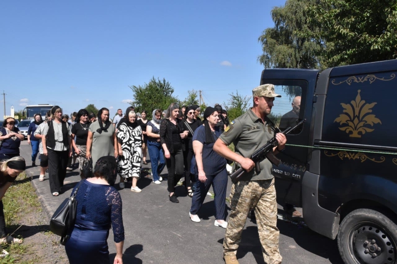 Навіки молодий: на Волині попрощалися з 26-річним Героєм Валентином Богатих
