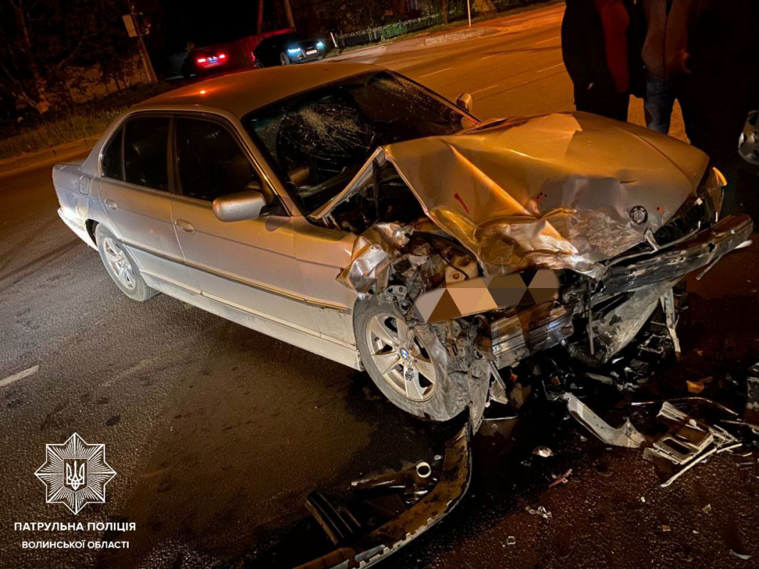 Вщент розтрощив авто: у Луцьку п‘яний водій скоїв аварію