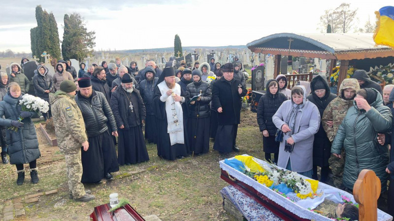 Загинув у першому бою: у Луцькому районі поховали молодого снайпера Валерія Марушка. Фото