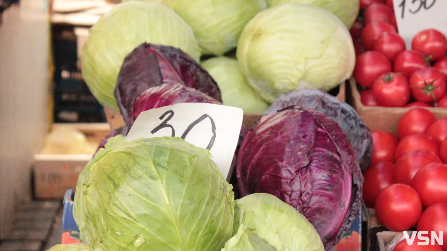 Скільки коштують овочі на ринку у Луцьку?