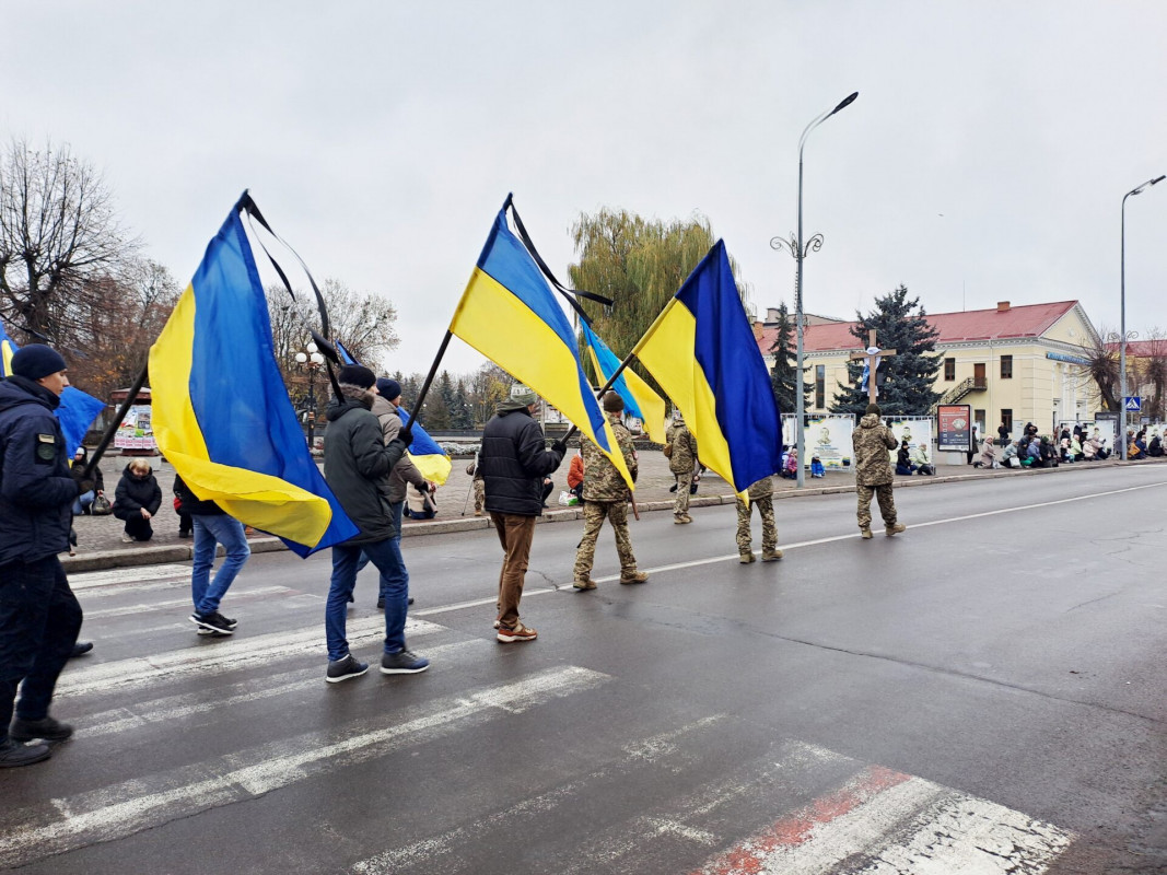 Неповних два місяці тому тільки одягнув військову форму: на Волині попрощались з Героєм Ростиславом Кривчуком