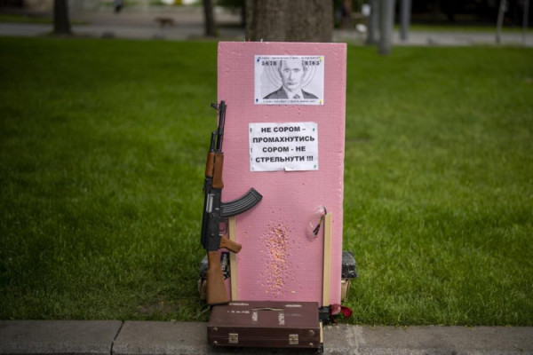 У Львові пропонують стріляти у путіна