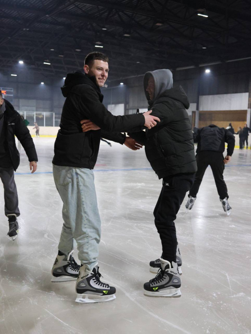 Нова локація – нові емоції: у Луцьку відкрили льодову арену «Снігова королева»