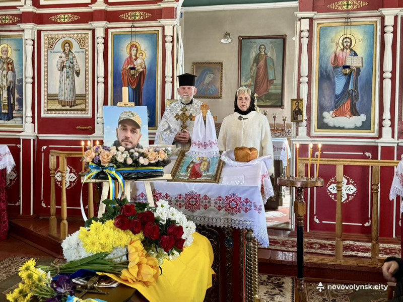 Тривалий час вважався зниклим безвісти: на Волині попрощалися з Героєм Олександром Шпуром